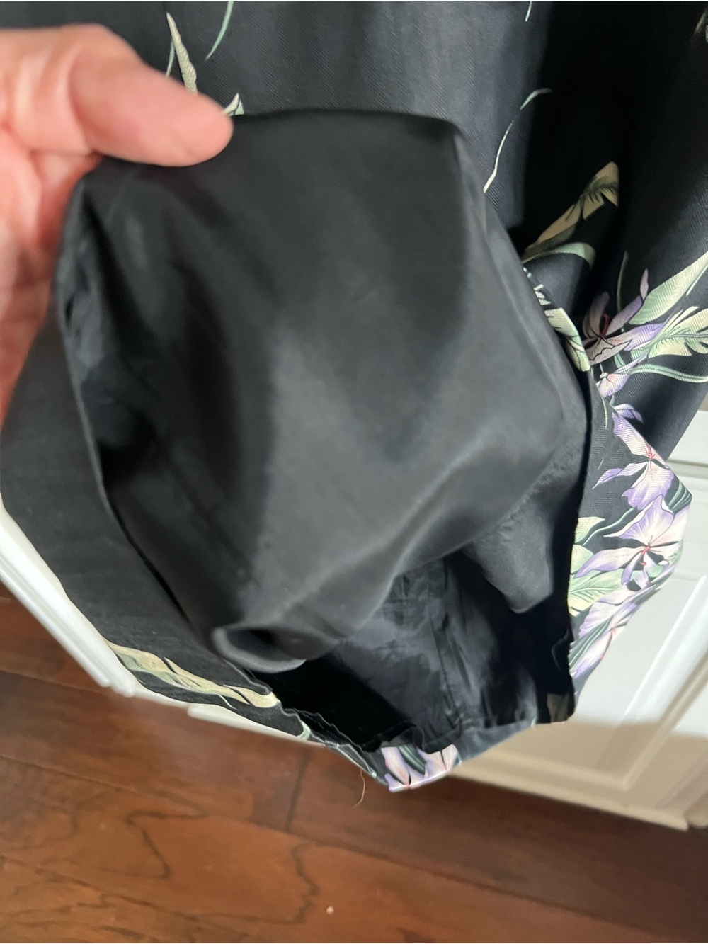 Tommy Bahama Dress Silk Black Floral V-Neck Hawaiian Vacation Resort 12 - Picture 8 of 8
